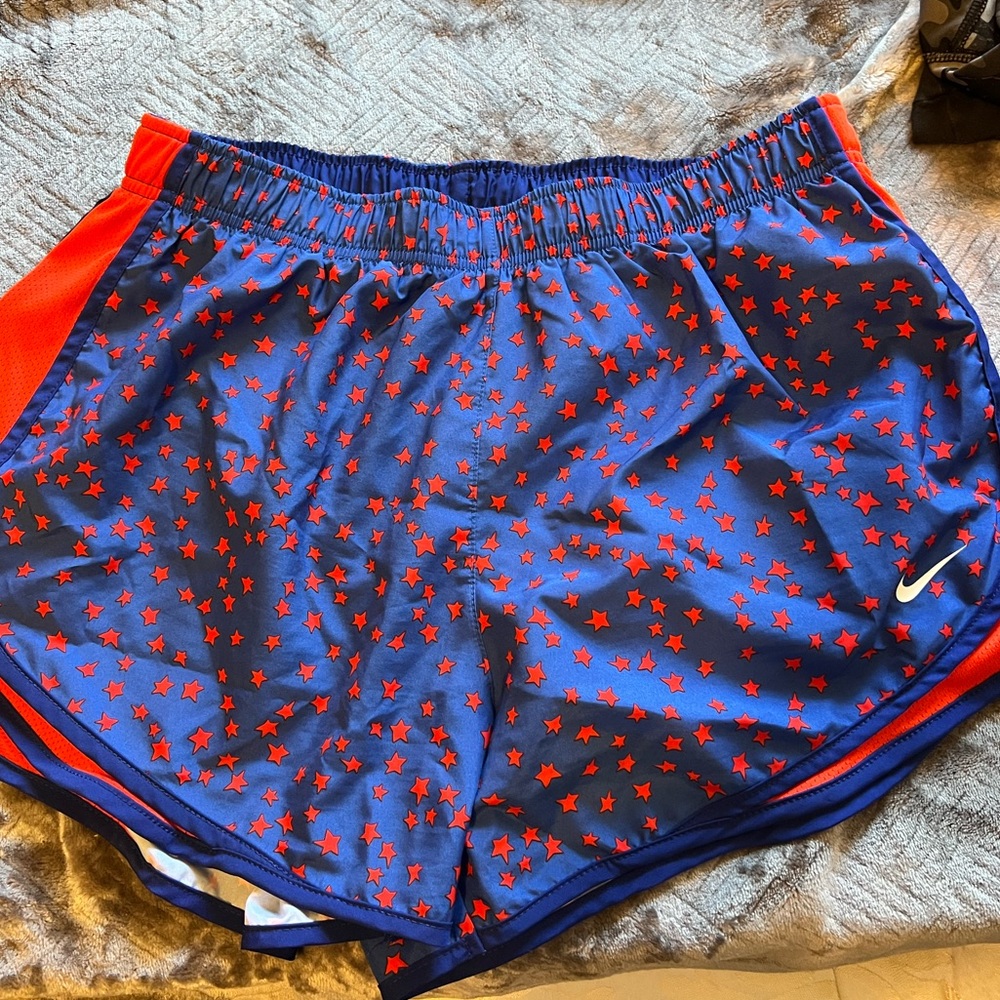 Nike Tempo Shorts L